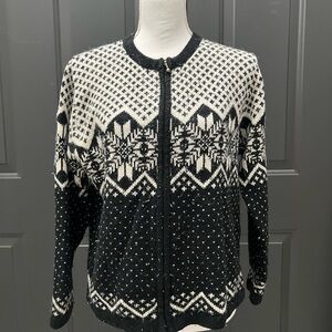 Croft & Barrow Black and White Knit Cardigan